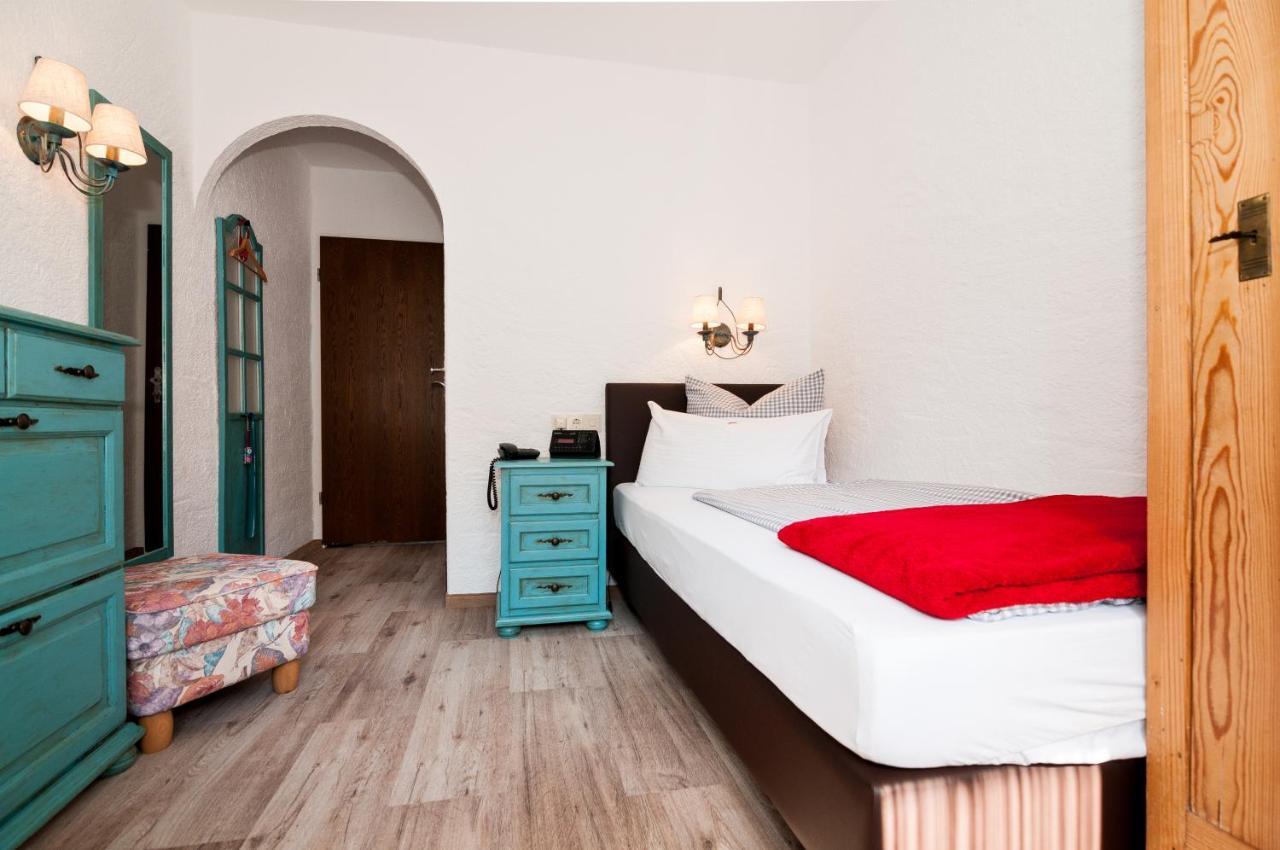 Hotel Effland Mit Innenpool Und Sauna 1 Stunde Zur Privatnutzung Pro Tag バイリッシュツェル エクステリア 写真