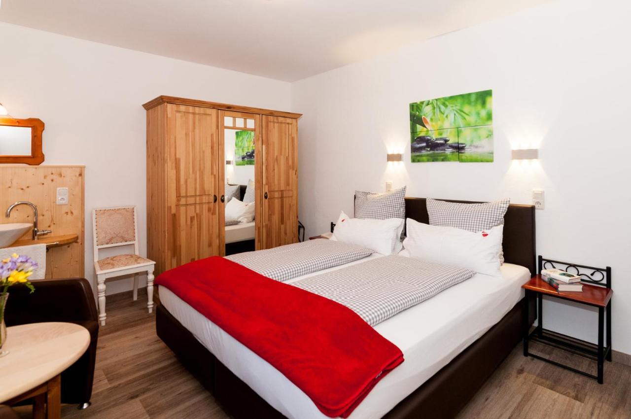 Hotel Effland Mit Innenpool Und Sauna 1 Stunde Zur Privatnutzung Pro Tag バイリッシュツェル エクステリア 写真