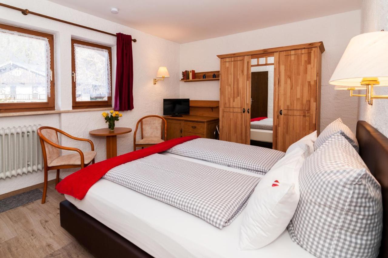 Hotel Effland Mit Innenpool Und Sauna 1 Stunde Zur Privatnutzung Pro Tag バイリッシュツェル エクステリア 写真