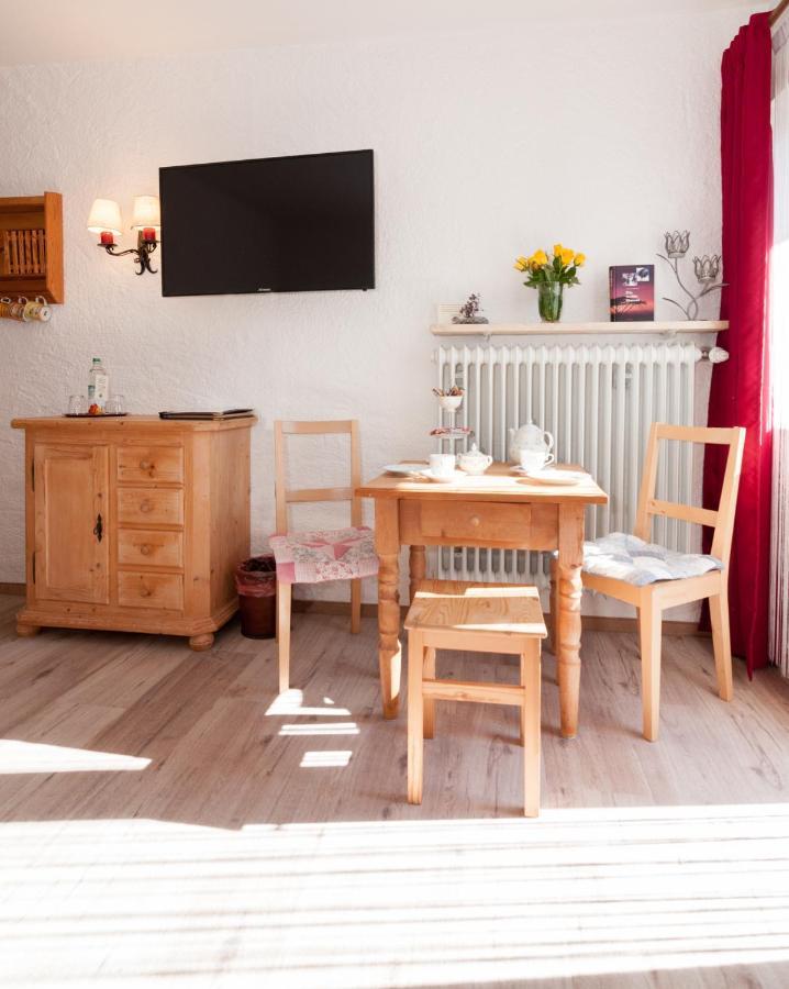 Hotel Effland Mit Innenpool Und Sauna 1 Stunde Zur Privatnutzung Pro Tag バイリッシュツェル エクステリア 写真
