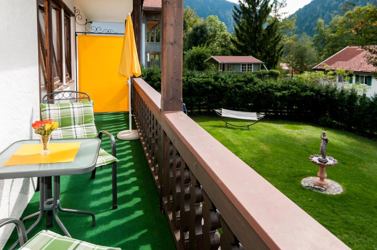 Hotel Effland Mit Innenpool Und Sauna 1 Stunde Zur Privatnutzung Pro Tag バイリッシュツェル エクステリア 写真